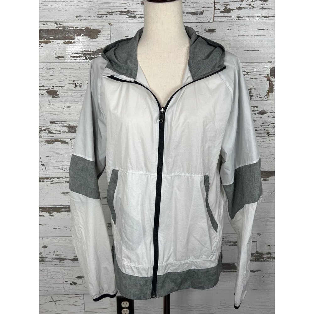 LULULEMON Men's Synth Jacket in Nimbus/Heathered Slate Sz M #M4378S EUC